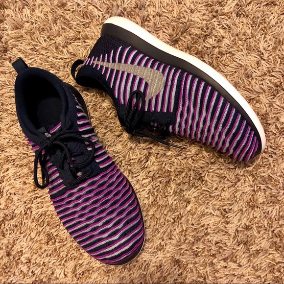 NWOT | Nike Knit Running Shoes - Picture 2 of 7